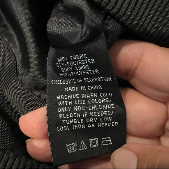 Beautiful Giant Bomber Jacket Black Mens Sz S Goth Punk Grunge - Picture 6 of 6